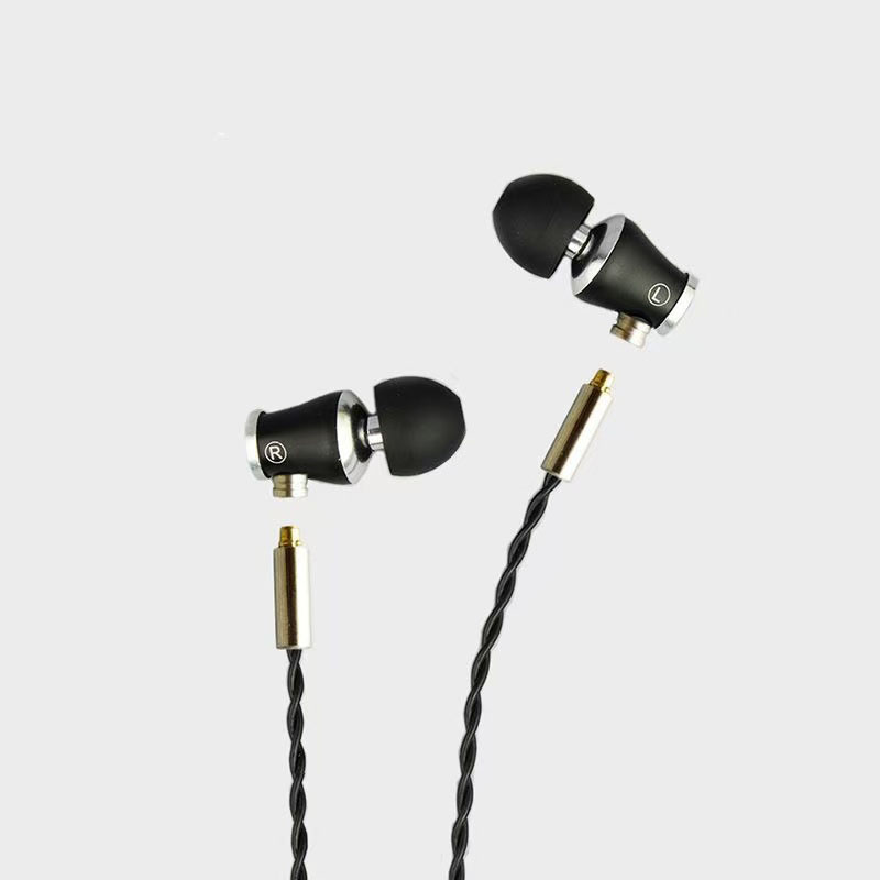 Auricolari In-Ear HiFi con Cav - Wired Earphone Mic recensione e prezzo